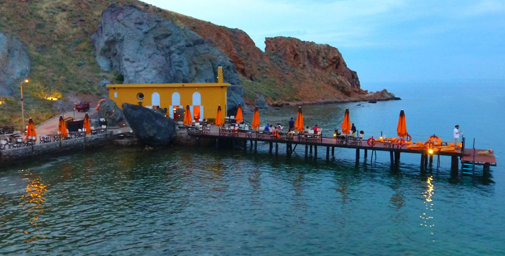 Bozcaada Belediyesi, işletmelerin kapanış ve müzik saatini belirledi