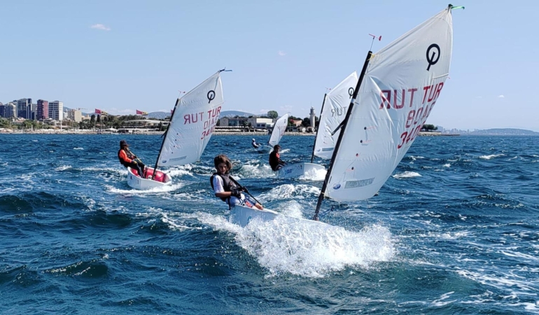 Ada çocukları yelken ile tanışacak