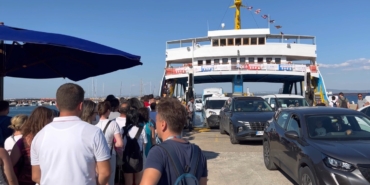 BOZCAADA KURBAN BAYRAMI'NDA YÜZDE 100 DOLULUK ORANINA ULAŞTI 'BOZCAADA'YA RAMAZAN BAYRAMI'NDA REZERVASYONSUZ GELMEYİN' UYARISI