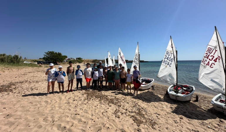 Bozcaada’da “Ada Çocukları Yelken ile Tanışıyor” Projesi Başladı