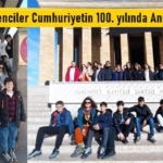 bozcaadali-ogrenciler-anitkabirde
