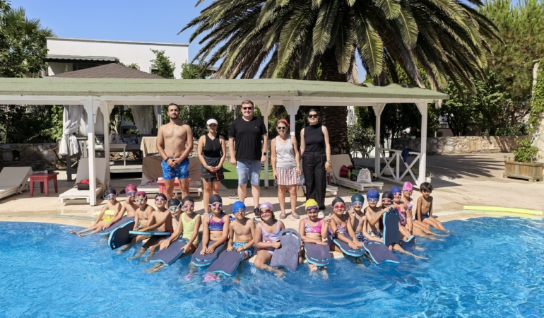 Bozcaada Belediyesi: Adada yüzme bilmeyen çocuğumuz kalmasın