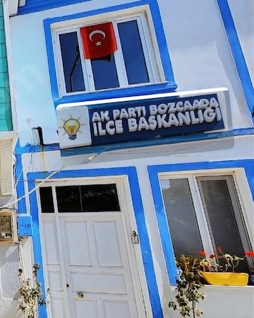 AKP’de Şok: İlçe başkanı değişti, ilçe binası boşaltıldı