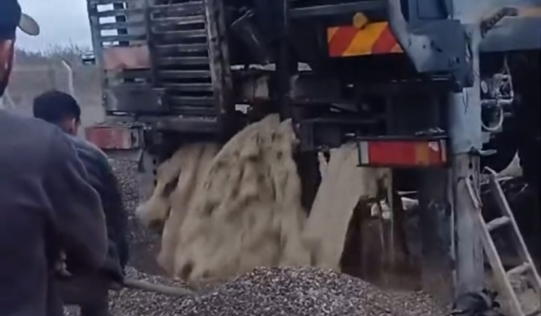 Bozcaada’da Yeni Su Kuyusu Müjdesi: İlk Temiz Suya Ulaşıldı