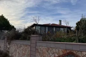 bozcaada seçil erzan bağ evi