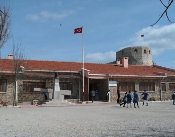 Bozcada’da eğitim mağduriyeti