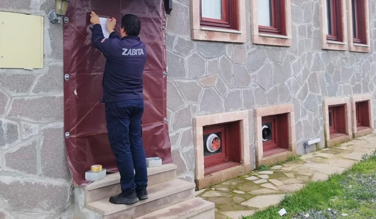 Bozcaada’da 36 konaklama tesisi mühürlendi!