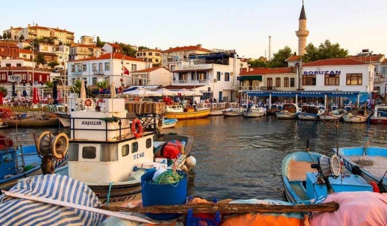 Bozcaada’da Kaçak Konaklama Tesislerine Mühür VurulacaK