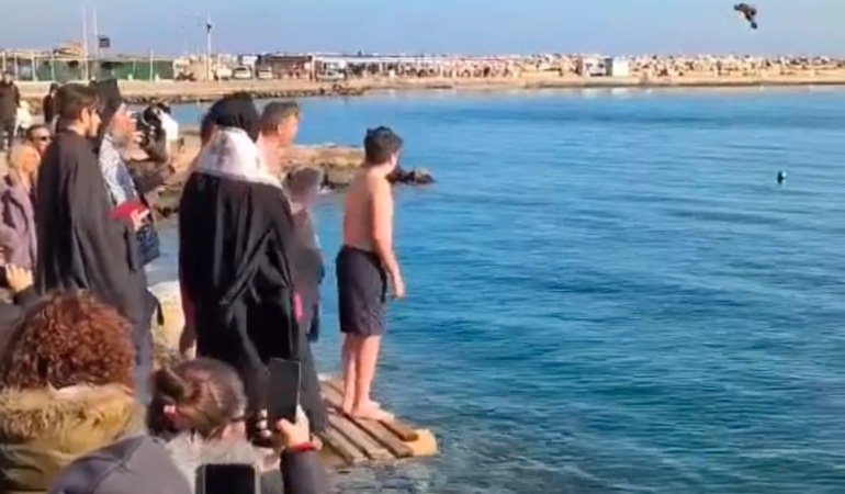 Gökçeada-Bozcaada Metropoliti Haç çıkarma töreni gerçekleşti