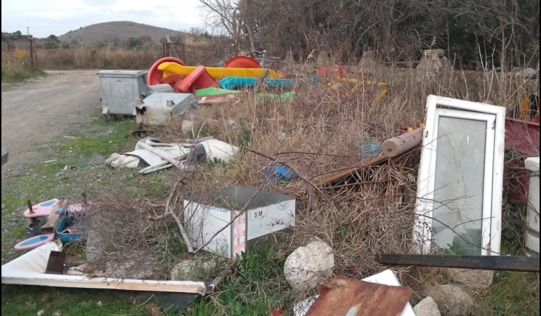 Bozcaada’da çevre düzeni için yoğun mesai devam ediyor