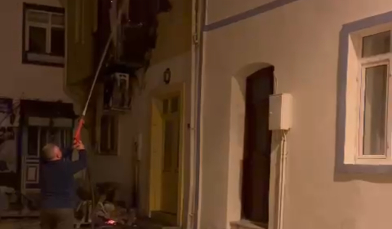 Bozcaada’da bir evde çıkan yangın korkuttu