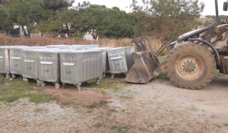 Bozcaada Belediyesi 30 adet hibe çöp konteyneri aldı