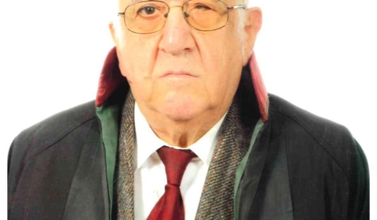 Bozcaadalı Avukat Teoman Erçin 87 Yaşında Vefat Etti