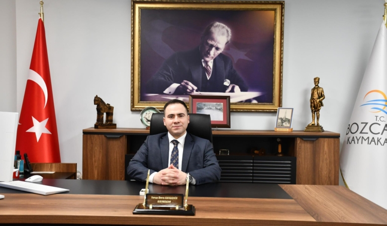 Bozcaada’nın Yeni Kaymakamı Yunus Emre Kandemir Göreve Başladı