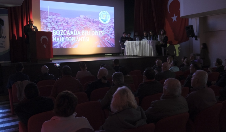 Bozcaada Belediye Başkanı Göztepe gelir gider tablosunu açıkladı