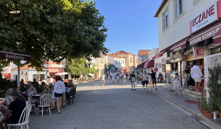 Bozcaada Belediyesinden gürültü yapan işletmelere ceza yağdı