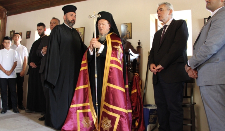 Bozcaada’da Ayazma Ayinine Yunan Liderler de Katıldı