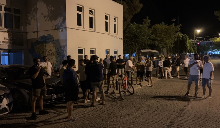 Adalı Gençlerden de Sert Tepki