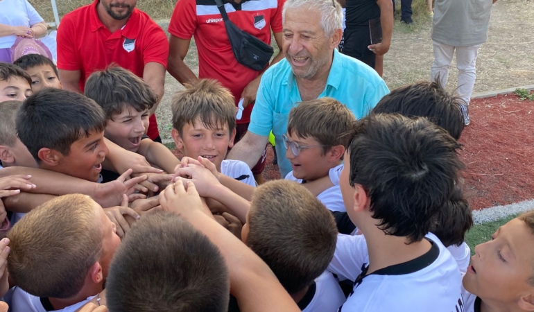 Bozcaada’da Osman Ataol Futbol Turnuvası Düzenlendi