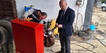 fdf6f6e4-e61f-4c9f-b39e-3fc605d271f9