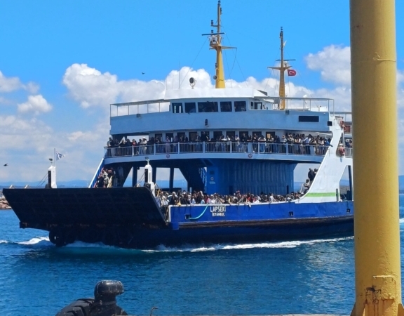 Dikkat! Bozcaada’da feribot seferleri azaldı