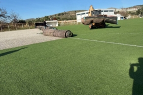 bozcaadaspor sahası