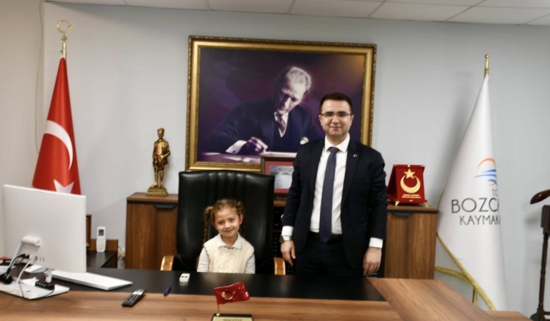 23 Nisan’da makam koltukları Bozcaadalı çocukların