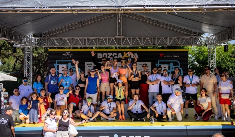 BOZCAADA YARI MARATONU 1300 SPORCUYU EGE’NİN İNCİSİNDE BULUŞTURDU