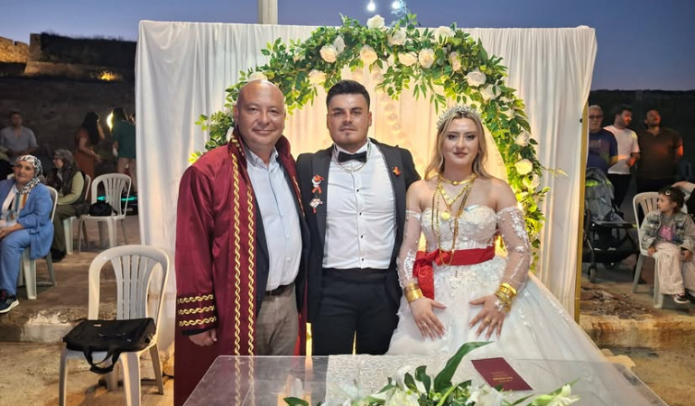 Hüseyin Yayım ve Kübra Güngör Evlendi