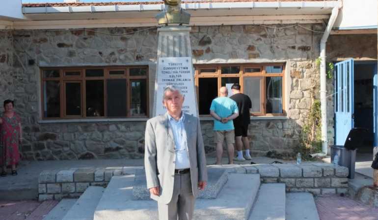 Bozcaada Cumhuriyet Mahallesi Yeni Muhtarı Fatih Gedik Oldu