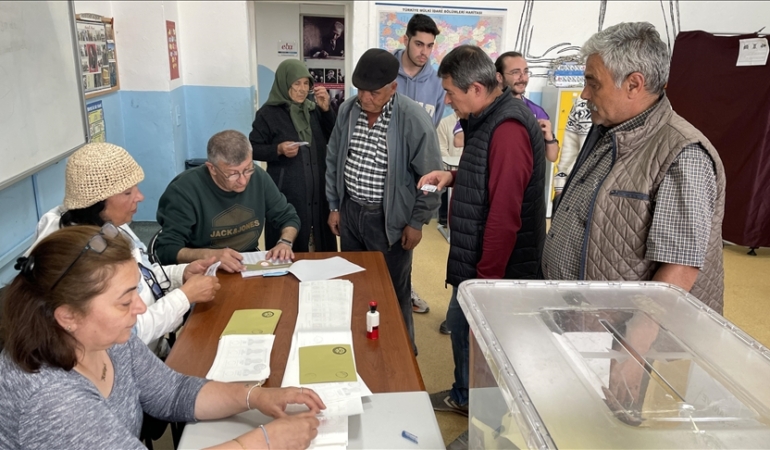 Bozcaada’da Muhtarlık Ara Seçimi 6 Aday Arasında Gerçekleşecek