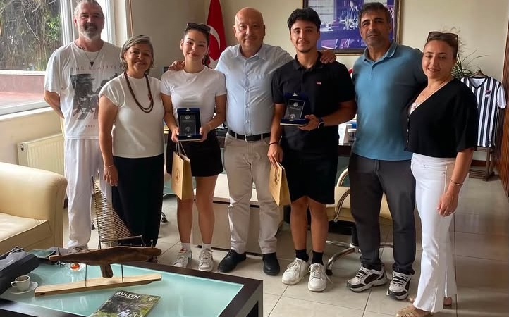Üniversite Sınavında Başarı Gösteren Bozcaada’lı Gençler